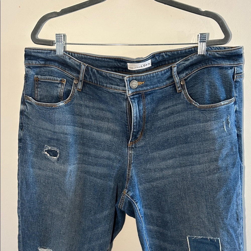 LOFT, Woman’s Size Modern Straight Blue Cropped Jeans with Distressed Details - Picture 2 of 8